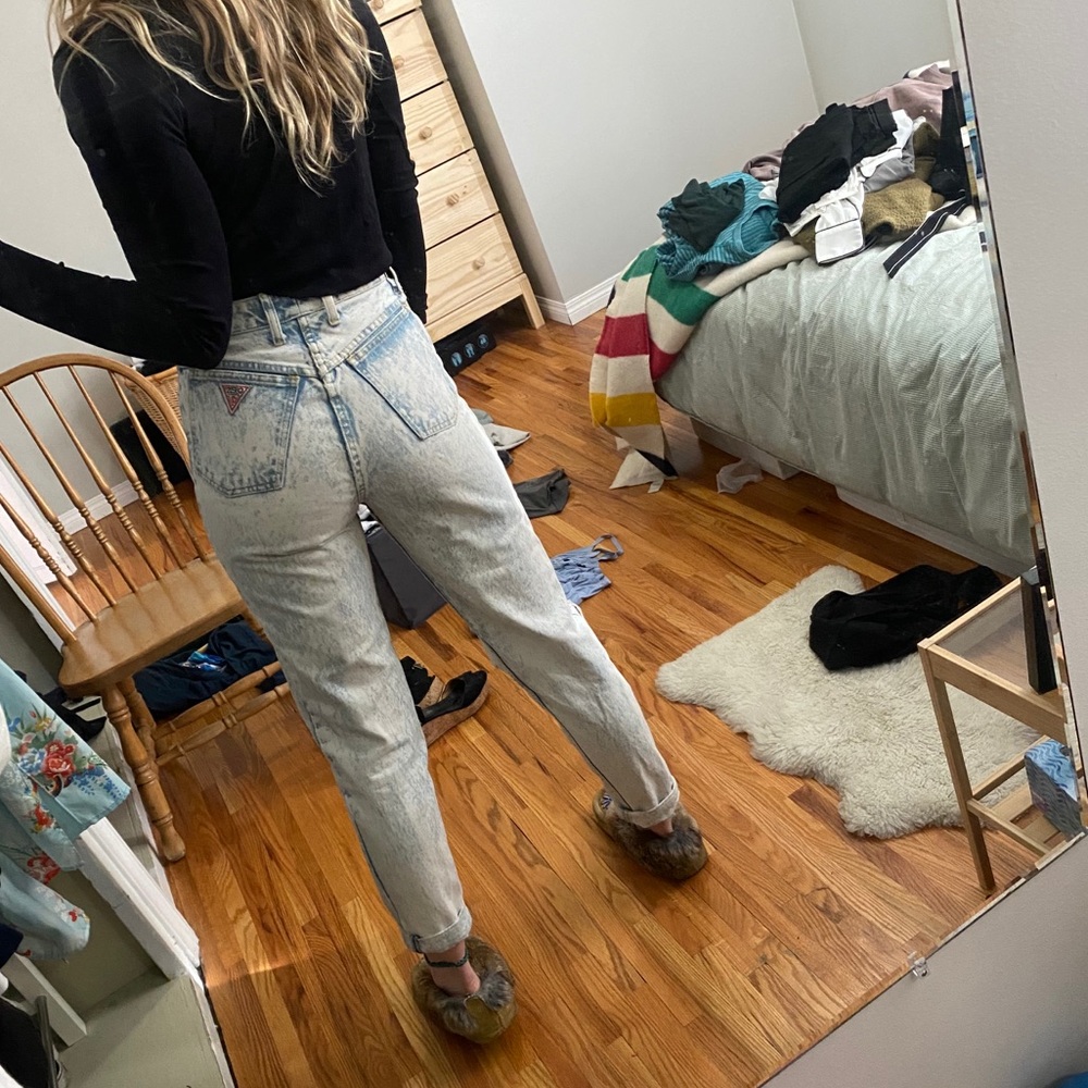VINTAGE ACID WASH GUESS JEANS